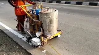 BEGINI CARANYA ORANG MEMBUAT MARKA JALAN RAYA || MESIN MARKA JALAN SEMI OTOMATIS