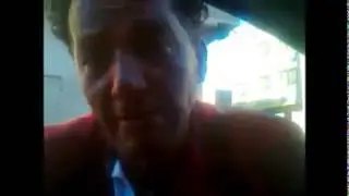 مغربي يقلد الحسن الثاني ومحمد السادس