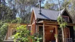 Awesome Fossickers Hut Tiny Pioneer Cabin