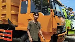 BEBERAPA STOK UNIT TRUK DI SHOWROOM MUSTIKA 88
