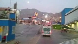 Ingreso al terminal Plaza Norte - Lima