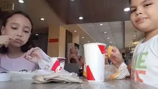 bida ang saya dito sa Jollibee 