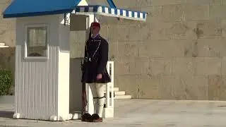 Evzones Greek Presidential Guard  &Tau;omb of Unknown Soldier  Monument in Athens   15 - 11 - 2025