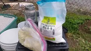 Easy Nutrient Change in Hydroponic Garden