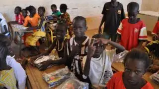 Inondations Dakar - Dons de Fournitures scolaires à 355 élèves du village de Yéba