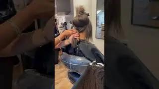 I loveee maintenance day! Get into these kinky straight tape ins😍😍 #tapeins #tapeinhairextensions