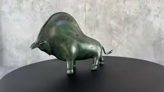 gift bronze bull