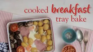 Slimming World Syn-free cooked breakfast traybake recipe - FREE