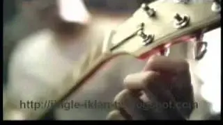 Iklan Dji Sam Soe Versi Pembuat Gitar 2010