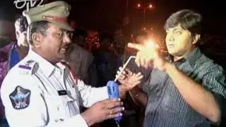 A Lawyer Creates Halchal At Drunk Drive Check In Hyderabad