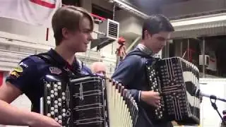 Elias och Beiron i duettspel 2019- Flickan från Finnskogarna CJ