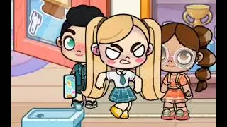 ASI CONOC&Iacute; A EMMA EN LA SEGUNDARIA.VSshorts