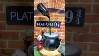 Floating Potion DIY 🧪 #halloween #halloweendiy #diy #harrypotter #halloweendecor #diyhalloween