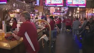 IU fans flock to Bloomington bars to watch CFB Semifinals