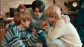BTS Vminkook Cute Moment from the PERFORMANCE @Radiodotcom