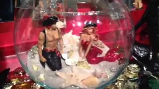 December Diamonds Display Ideas