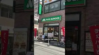Trying the SECOND best fast food in Japan