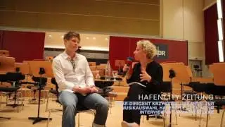 NDR Open Air -Star-Dirigent Krzysztof Urbanski im Interview mit Julia Westlake