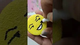 Diy Emoji Mobile Holder 😜 #emoji #mobileholder #diy #diycraft #craft #shreyasdiys #craftfun #reels