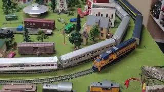 Tsunami2 DCC sound decoder install in my Chessie SD50 locomotive. Test run.