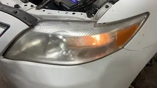 Замена лампы заднего габаритного фонаря Toyota Camry 2007-2011