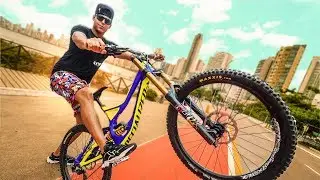 FUI PARA PRAIA COM MINHA NOVA BIKE DE DOWNHILL