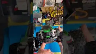 Unboxing the Arrma Granite Grom, Rapid RC Unboxing.