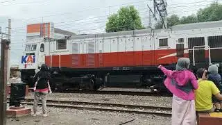 Kereta barang stasiun lempuyangan