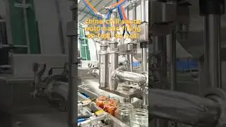 China chill sauce filling machine work so fast ！#chillsauce #fillingmachine #pistonfiller