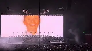 Tame Impala live - Rushium Intro (flashing/distorted imagery)