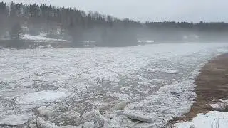 Early ice Run in Meduxnekeag River March ,2025.Ice Jam breaks up.Woodstock,NB.