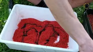 S-Line Carp Food - Come bagnare il Method Mix con il Liquid Food