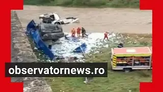 Imagini cumplite la V&acirc;lcea! TIR prăbușit de pe un viaduct, șofer mort &icirc;n cabină