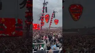 Waiting for Ed Sheeran in &Oslash;resundsparken Copenhagen, 28th of August 2025. Attendance: 45.000