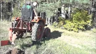 трактор Т 25 A плуг