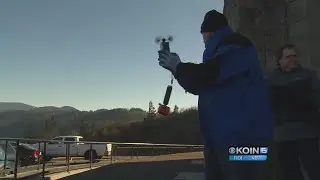 Wind whips through Gorge, threatening fire damaged trees