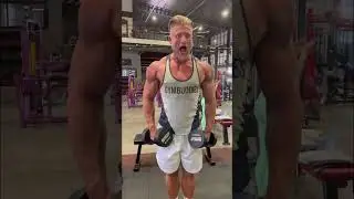 Seitheben richtig ausf&uuml;hren f&uuml;r Monster Schultern ! #schultertraining #workout #fitness