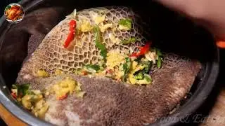 Cooking tofu sauce on roasted Cow stomach - Food & Eating