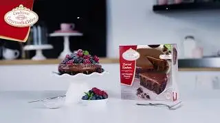 Schokokuchen Hot Chocolate Brownie mit frischen Fr&uuml;chten