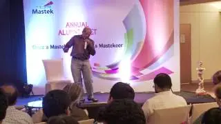 Ashank Desai demonstrates his incredible singing skills at Mastek Alumni Meet