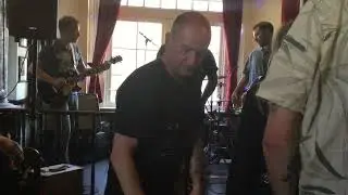 the ob1 band at nightingale pub Sutton.