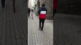 walking to Ch&acirc;teau de Foix #france #ch&acirc;teau #winter