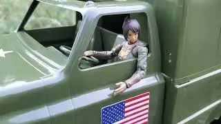 TIM MEE 1:18 SCALE CARGO TRUCK TOY REVIEW!