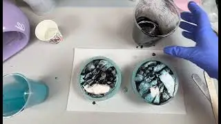 Look at this marbled trinket dish