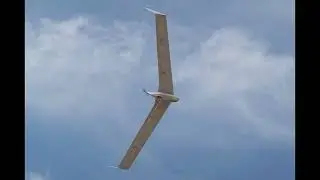 SWIFT RC  1/4  PRIMER VUELO