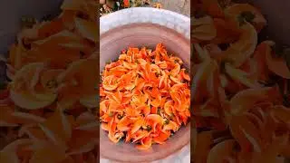 dhuleti me kesuda ke flower se Natural colour bnaya#viral #dhuleti #holi #villagelife #colors