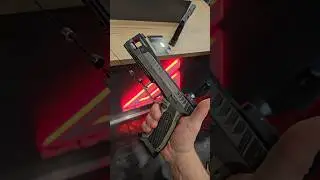 Alien from Laugo Arms