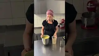 R&ouml;ll&acute;s Honig Senf Dressing