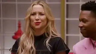 Kate Hudson & Leslie Odom Jr.'s Favorite Costumes From Glass Onion: A Knives Out Mystery | Netflix