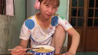 c&Ocirc; g&aacute;i bookban mỳ g&oacute;i luc 21h 42 ph&uacute;t